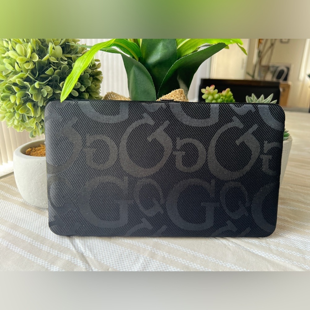 Black “G” Wallet/Clutch